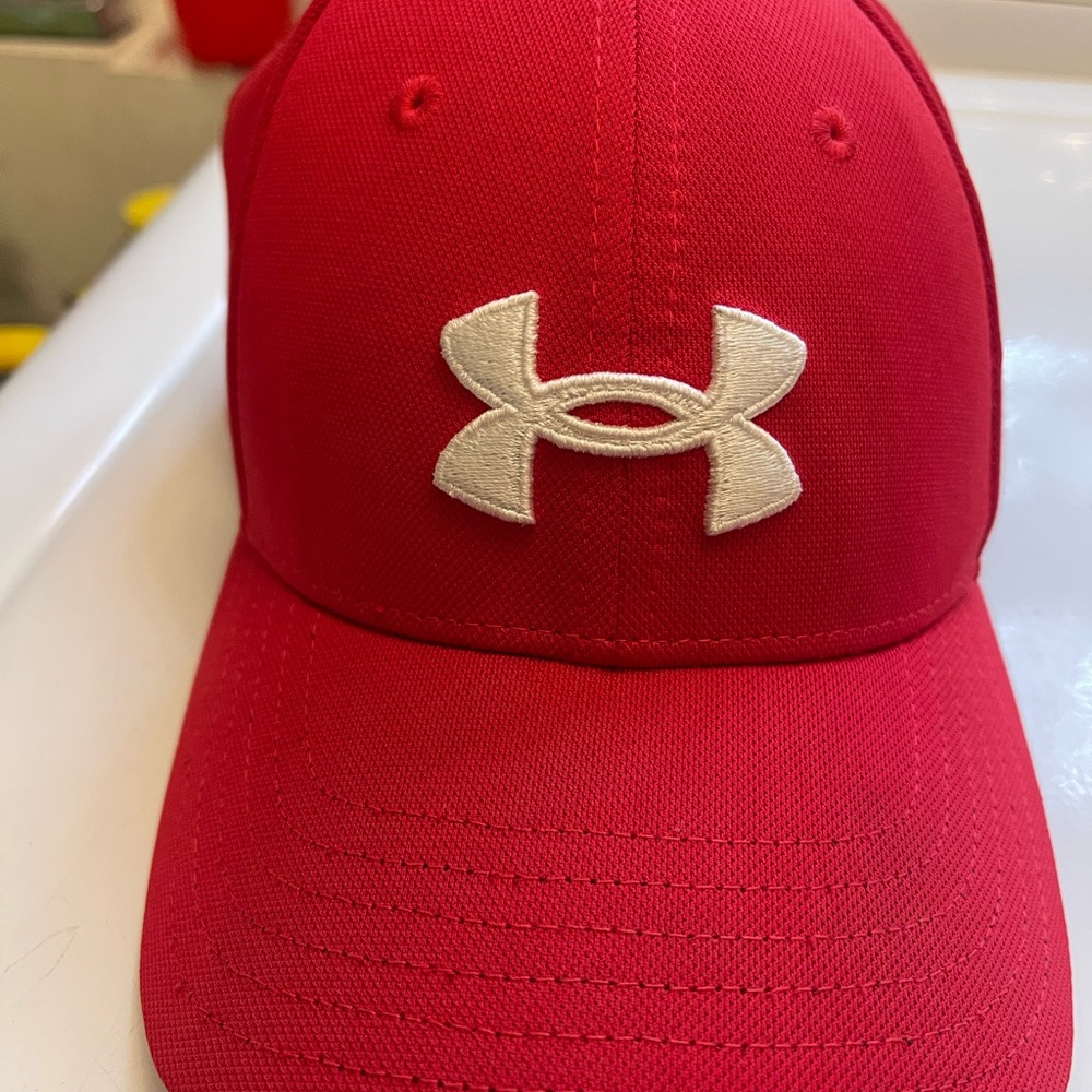 Under Armour Kids Bold Red Hat